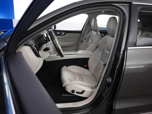 Volvo XC60 II Рестайлинг с пробегом 2021 года, цена 3 899 077 рублей, 110856 км, внедорожник, Автокод Объявления