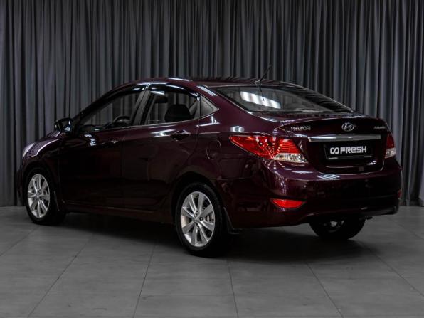 Hyundai Solaris I с пробегом 2013 года, цена 879 000 рублей, 209199 км, седан, Автокод Объявления