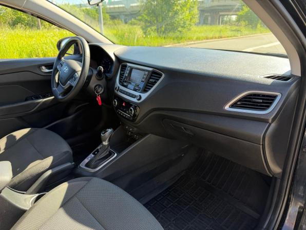 Hyundai Solaris II с пробегом 2018 года, цена 1 229 000 рублей, 160000 км, седан, Автокод Объявления