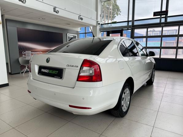 Skoda Octavia II (A5) Рестайлинг с пробегом 2011 года, цена 849 000 рублей, 297494 км, лифтбек, Автокод Объявления