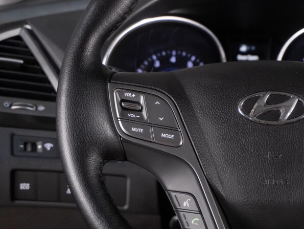 Hyundai Santa Fe III с пробегом 2013 года, цена 1 989 000 рублей, 147591 км, внедорожник, Автокод Объявления