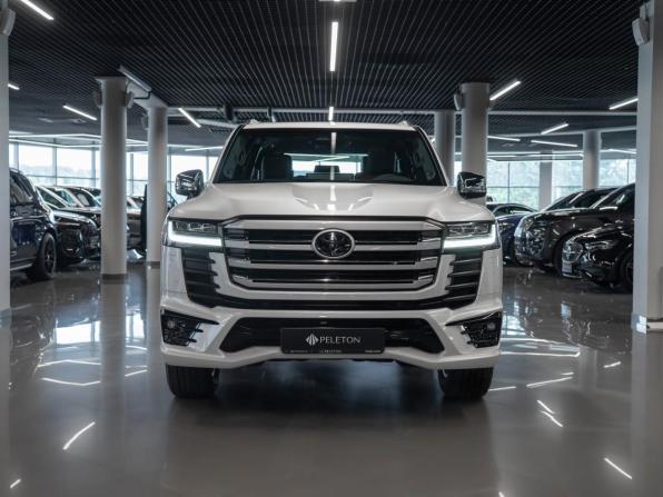 Toyota Land Cruiser 300 Series с пробегом 2024 года, цена 14 200 000 рублей, 22 км, внедорожник, Автокод Объявления