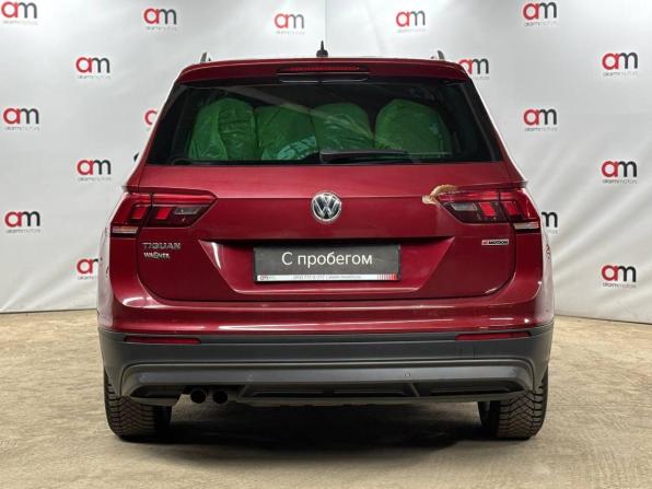 Volkswagen Tiguan II с пробегом 2018 года, цена 2 499 000 рублей, 184000 км, внедорожник, Автокод Объявления
