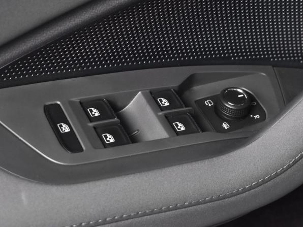 Volkswagen Tiguan III (China Market) с пробегом 2026 года, цена 4 699 995 рублей, 28 км, внедорожник, Автокод Объявления