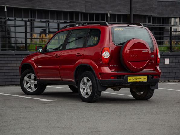 Chevrolet Niva I Рестайлинг с пробегом 2014 года, цена 690 000 рублей, 26900 км, внедорожник, Автокод Объявления