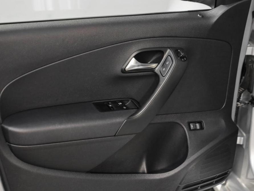 Volkswagen Polo V Санкт-Петербург  - изображение 17