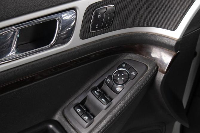 Ford Explorer V с пробегом 2013 года, цена 1 879 000 рублей, 222000 км, внедорожник, Автокод Объявления