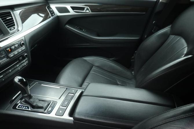 Hyundai Genesis II с пробегом 2016 года, цена 1 664 000 рублей, 114610 км, седан, Автокод Объявления