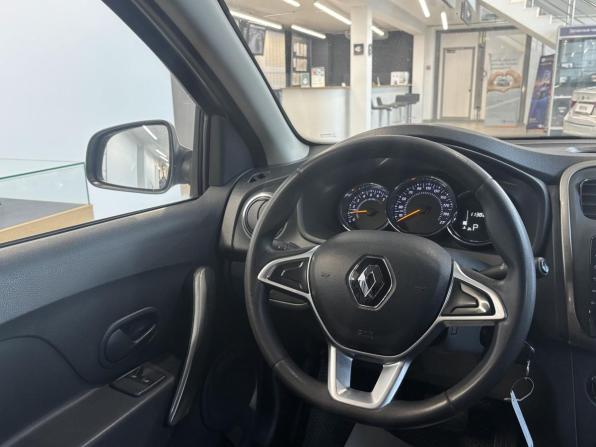 Renault Logan II Рестайлинг с пробегом 2021 года, цена 1 069 000 рублей, 113817 км, седан, Автокод Объявления