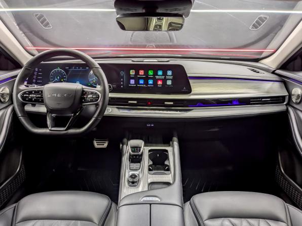 Chery Arrizo 8 с пробегом 2023 года, цена 1 960 000 рублей, 42115 км, седан, Автокод Объявления