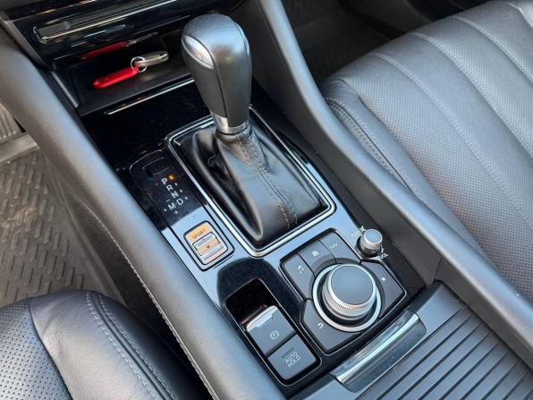 Mazda 6 III (GJ) Рестайлинг 2 с пробегом 2021 года, цена 2 235 000 рублей, 111305 км, седан, Автокод Объявления