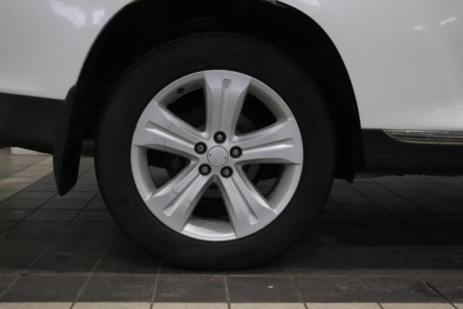 Toyota Highlander II (XU40) Рестайлинг с пробегом 2013 года, цена 1 976 000 рублей, 186924 км, внедорожник, Автокод Объявления