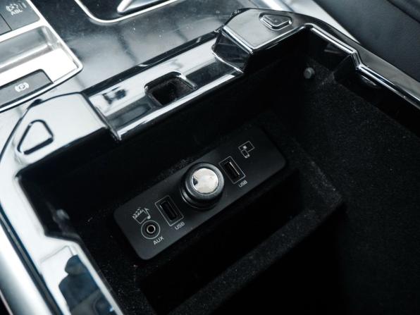 Land Rover Range Rover Sport II с пробегом 2015 года, цена 3 330 000 рублей, 186556 км, внедорожник, Автокод Объявления