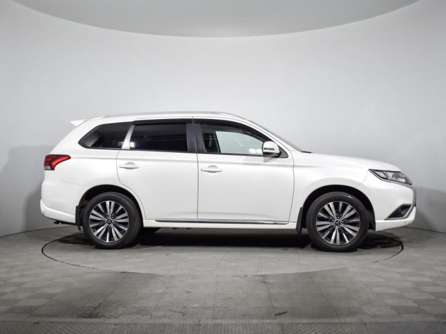 Mitsubishi Outlander III Рестайлинг 3 Санкт-Петербург  - изображение 4