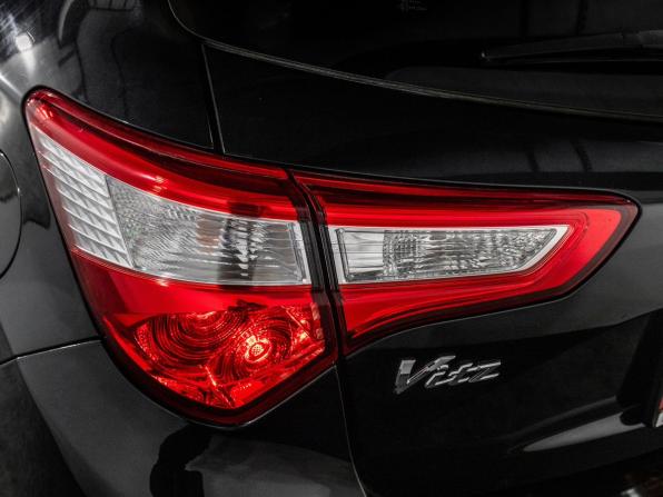 Toyota Vitz III (XP130) Рестайлинг 2 с пробегом 2018 года, цена 1 055 000 рублей, 102213 км, хэтчбек, Автокод Объявления
