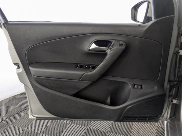 Volkswagen Polo V Рестайлинг с пробегом 2019 года, цена 1 450 000 рублей, 85274 км, седан, Автокод Объявления
