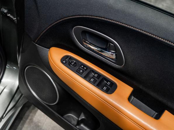 Honda Vezel I Рестайлинг с пробегом 2019 года, цена 1 935 000 рублей, 85070 км, внедорожник, Автокод Объявления