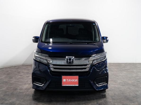Honda Stepwgn V Рестайлинг с пробегом 2018 года, цена 2 220 000 рублей, 66776 км, минивэн, Автокод Объявления