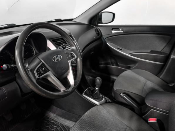 Hyundai Solaris I с пробегом 2012 года, цена 800 000 рублей, 95006 км, седан, Автокод Объявления