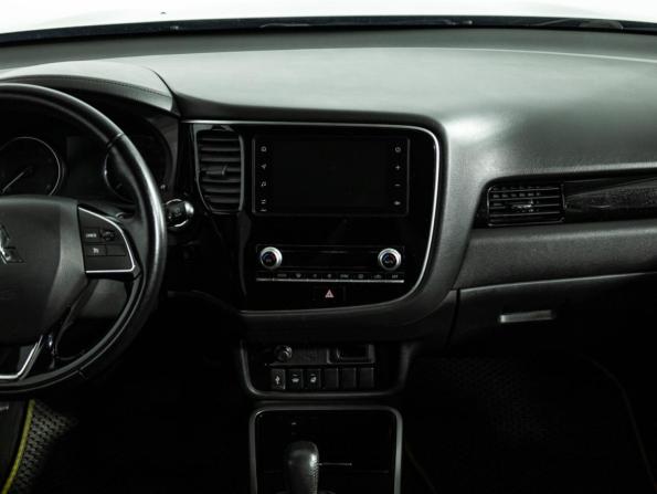 Mitsubishi Outlander III Рестайлинг 3 с пробегом 2020 года, цена 1 749 777 рублей, 197823 км, внедорожник, Автокод Объявления