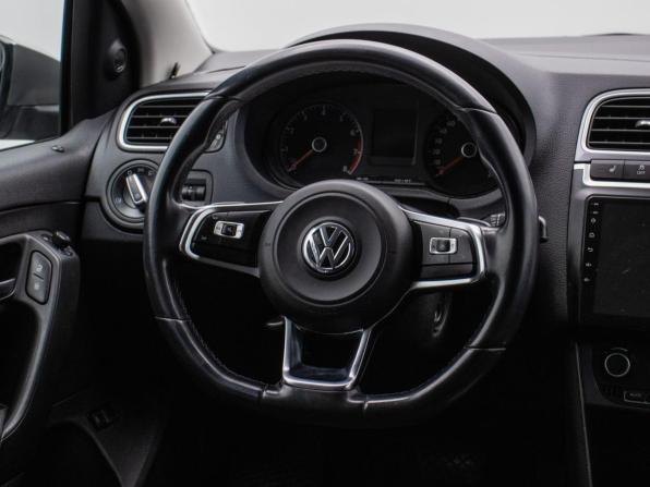 Volkswagen Polo V Рестайлинг с пробегом 2019 года, цена 1 150 000 рублей, 214931 км, седан, Автокод Объявления