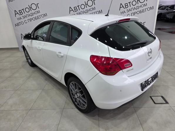 Opel Astra J с пробегом 2012 года, цена 750 000 рублей, 151560 км, хэтчбек, Автокод Объявления