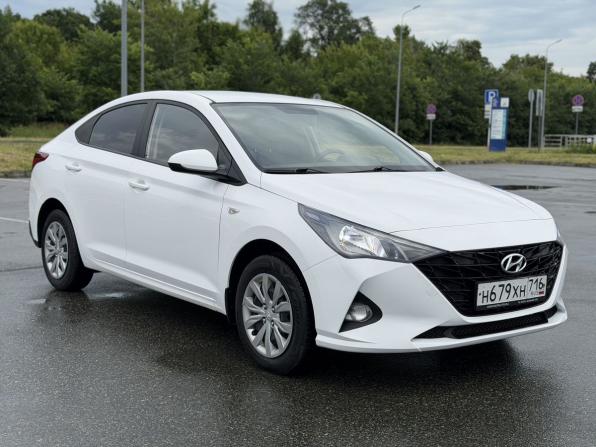 Hyundai Solaris II Рестайлинг с пробегом 2021 года, цена 1 543 000 рублей, 97145 км, седан, Автокод Объявления