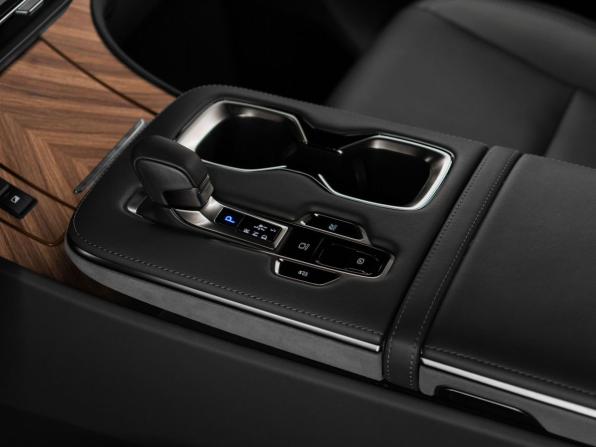 Lexus LM II с пробегом 2025 года, цена 13 895 000 рублей, 12905 км, минивэн, Автокод Объявления