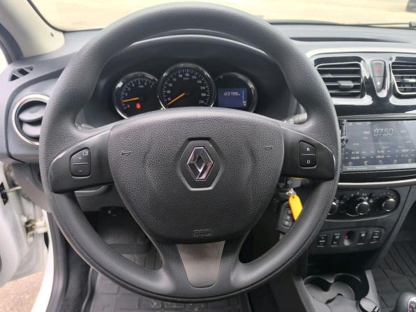 Renault Logan II с пробегом 2017 года, цена 790 000 рублей, 123799 км, седан, Автокод Объявления