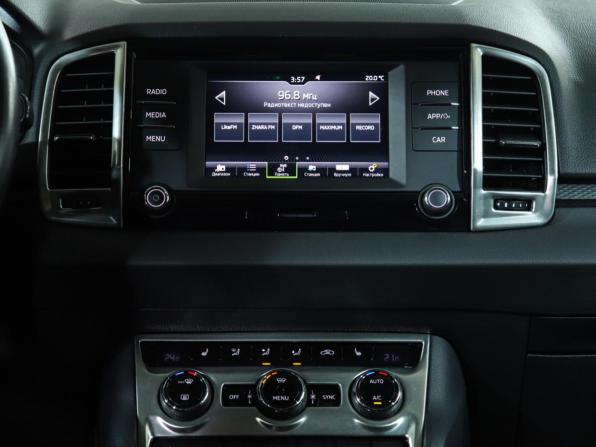 Skoda Karoq I с пробегом 2020 года, цена 2 235 000 рублей, 47125 км, внедорожник, Автокод Объявления