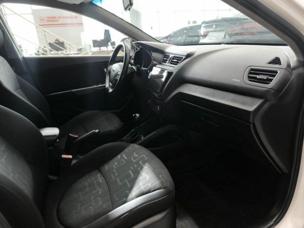 Kia Rio III Рестайлинг с пробегом 2016 года, цена 1 320 000 рублей, 117877 км, хэтчбек, Автокод Объявления