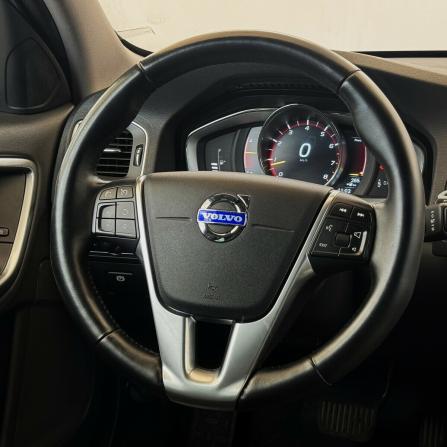 Volvo S60 II Рестайлинг с пробегом 2015 года, цена 1 550 000 рублей, 167434 км, седан, Автокод Объявления