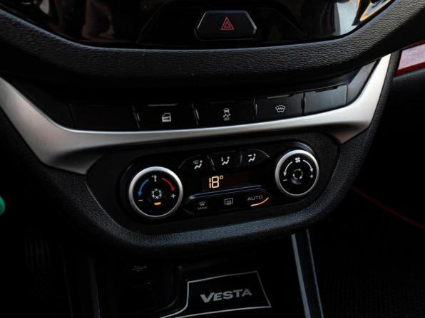 Lada (ВАЗ) Vesta I с пробегом 2019 года, цена 910 000 рублей, 226233 км, седан, Автокод Объявления