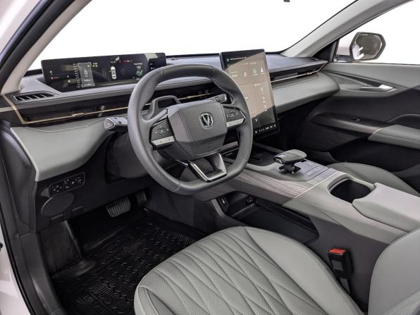 Changan Lamore с пробегом 2024 года, цена 2 319 000 рублей, 178 км, седан, Автокод Объявления