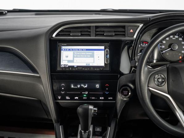 Honda Shuttle II с пробегом 2015 года, цена 1 279 500 рублей, 50300 км, универсал, Автокод Объявления