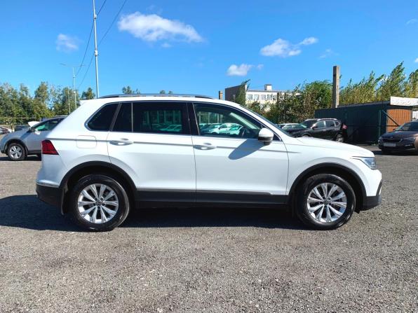 Volkswagen Tiguan II Рестайлинг с пробегом 2021 года, цена 3 335 600 рублей, 63829 км, внедорожник, Автокод Объявления