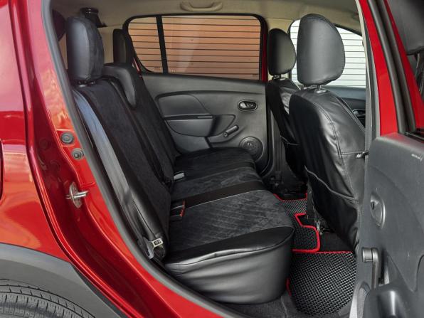 Renault Sandero II Рестайлинг с пробегом 2018 года, цена 899 000 рублей, 64951 км, хэтчбек, Автокод Объявления