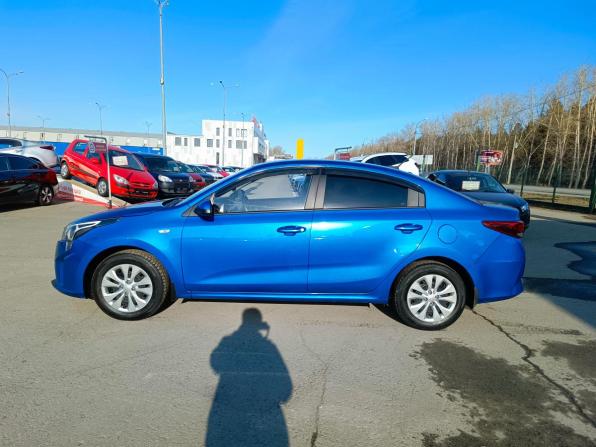 Kia Rio IV Рестайлинг с пробегом 2021 года, цена 1 419 995 рублей, 152111 км, седан, Автокод Объявления
