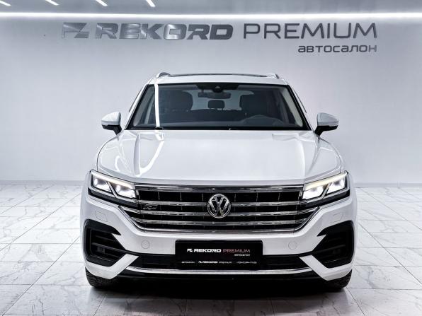 Volkswagen Touareg III с пробегом 2018 года, цена 5 650 000 рублей, 111049 км, внедорожник, Автокод Объявления