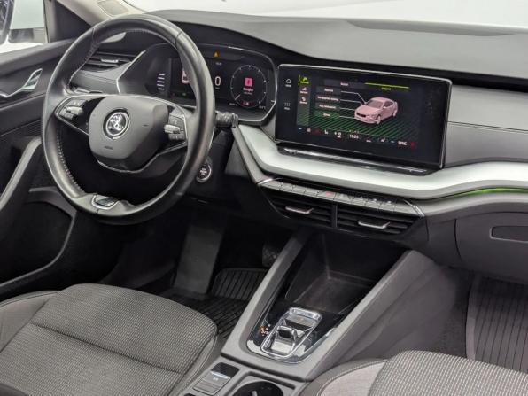 Skoda Octavia IV (A8) с пробегом 2021 года, цена 2 249 000 рублей, 98121 км, лифтбек, Автокод Объявления
