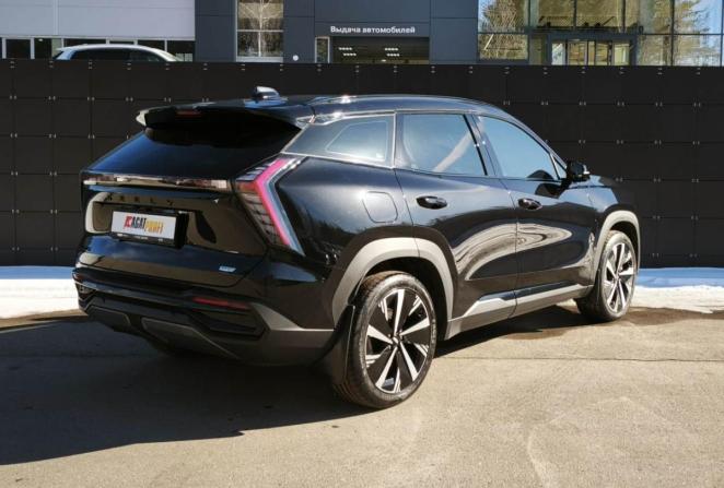 Geely Atlas II с пробегом 2024 года, цена 3 499 000 рублей, 8084 км, внедорожник, Автокод Объявления