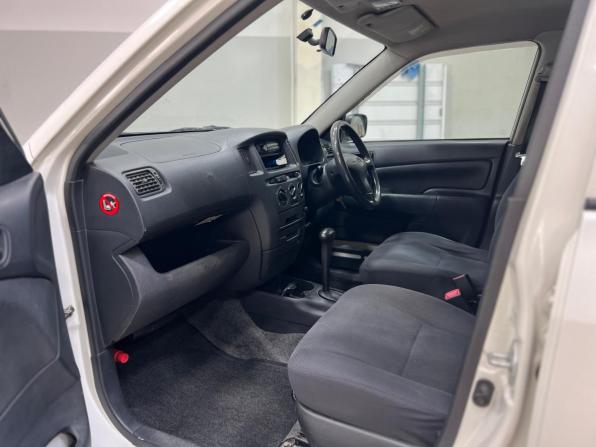 Toyota Probox I с пробегом 2013 года, цена 850 000 рублей, 165000 км, универсал, Автокод Объявления