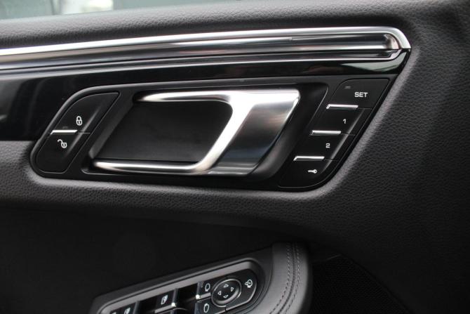 Porsche Macan I с пробегом 2015 года, цена 3 050 000 рублей, 104298 км, внедорожник, Автокод Объявления