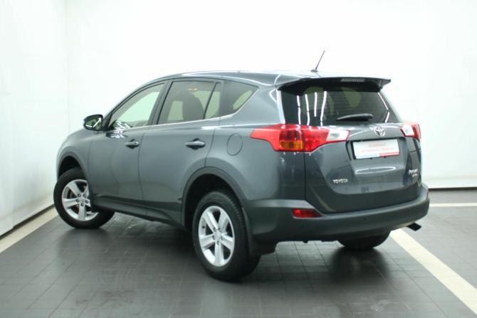 Toyota RAV4 IV (XA40) с пробегом 2013 года, цена 1 957 000 рублей, 106262 км, внедорожник, Автокод Объявления