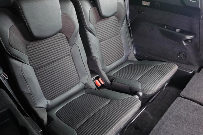 Renault Scenic III с пробегом 2018 года, цена 1 859 000 рублей, 180000 км, компактвэн, Автокод Объявления
