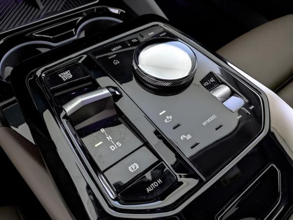 BMW 5 серии VII (G30/G31/G38) Рестайлинг с пробегом 2023 года, цена 6 650 000 рублей, 22065 км, седан, Автокод Объявления