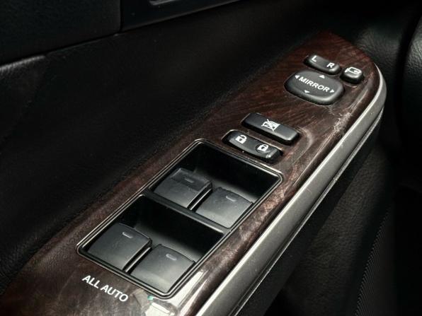 Toyota Camry VII (XV50) Рестайлинг с пробегом 2015 года, цена 2 329 000 рублей, 111559 км, седан, Автокод Объявления