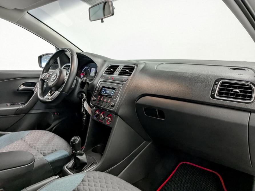 Volkswagen Polo V Рестайлинг Санкт-Петербург  - изображение 11