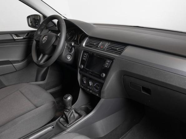 Skoda Rapid I Рестайлинг с пробегом 2019 года, цена 1 264 700 рублей, 90000 км, лифтбек, Автокод Объявления