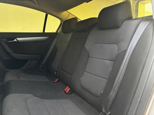 Volkswagen Passat B7 с пробегом 2012 года, цена 740 000 рублей, 236360 км, седан, Автокод Объявления